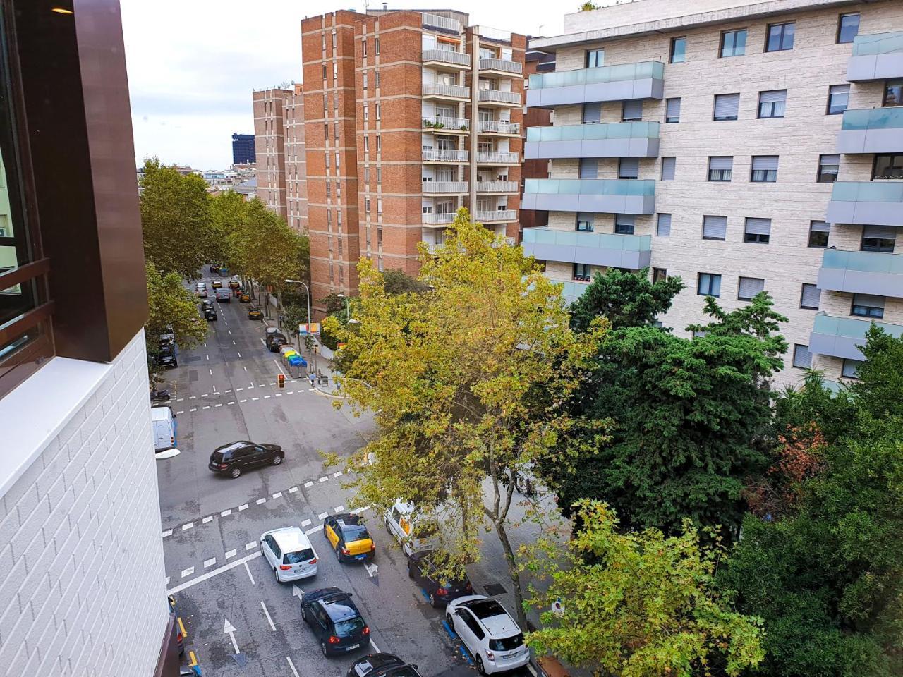 Ginosi Pedralbes Hotel Barcelona Bagian luar foto